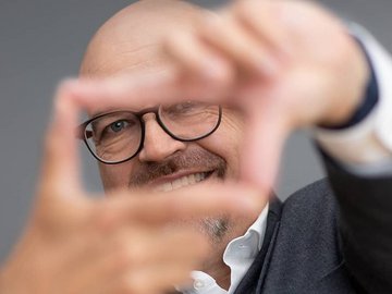 Kampagne_Das_grosse_Ganze_und_das_kleinste_Detail_Dr.Neumann
