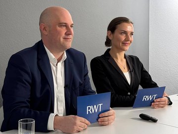 RWT-Expertentalks Arbeitsrecht für Unternehmen_Referenten Michael Rheinbay_Hannah Anhorn